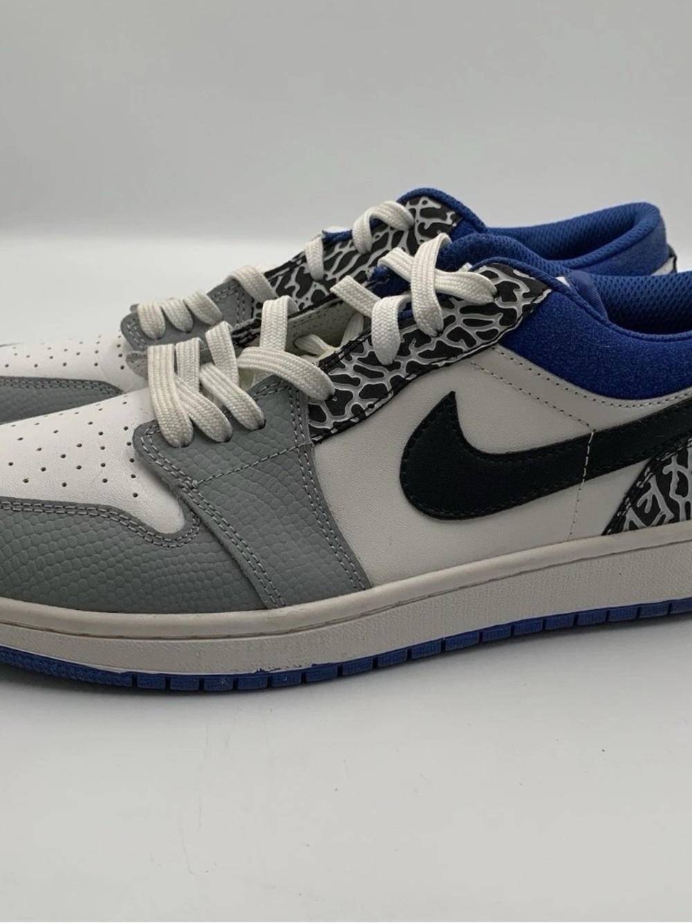 Nike Air Jordan Mens 1 Low SE True Blue Colorway Sneakers Size 10 #DM1199-140